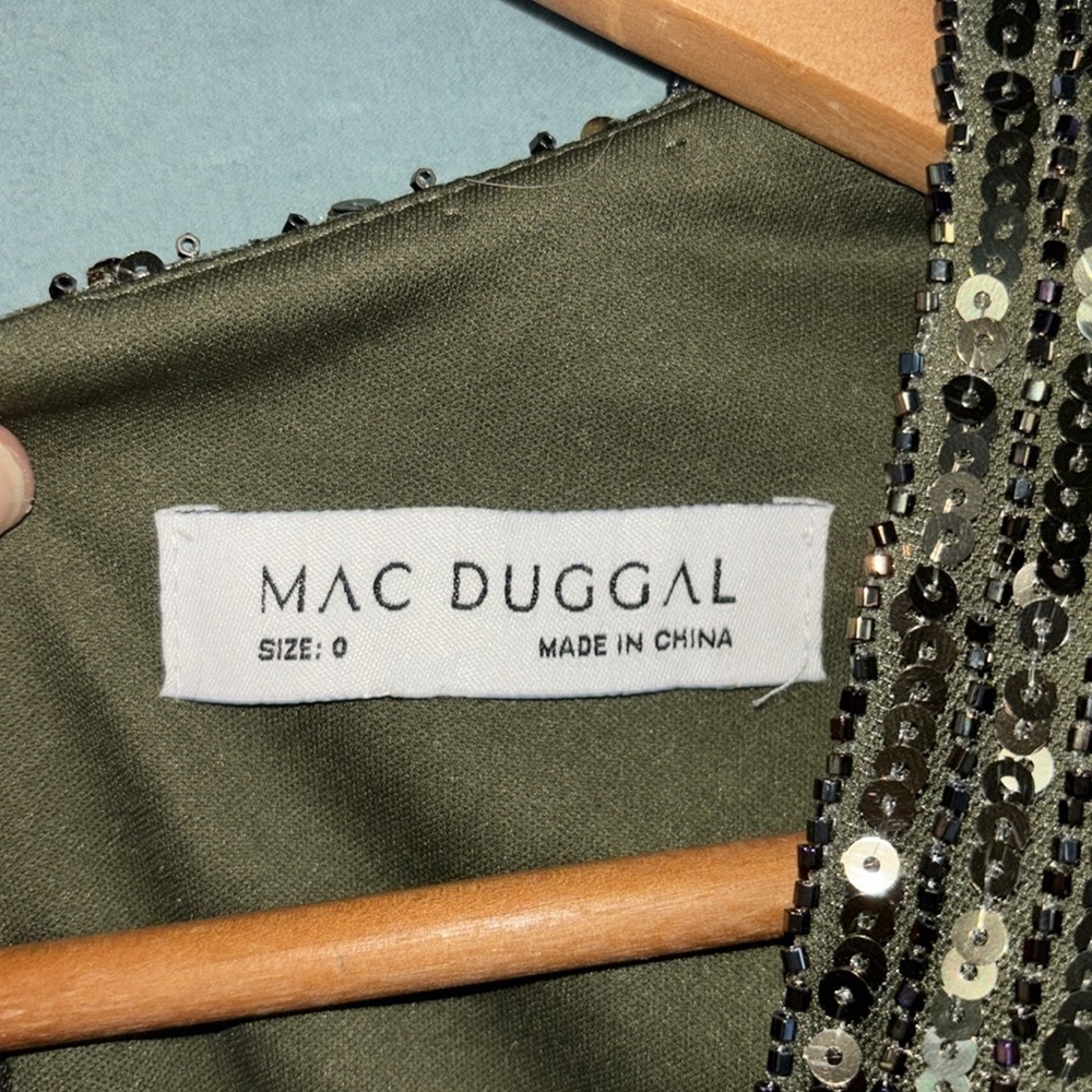 NWOT Mac Duggal LONG SLEEVE SEQUINED MINI DRESS Olive Green Bling Glam Gold - Picture 2 of 9